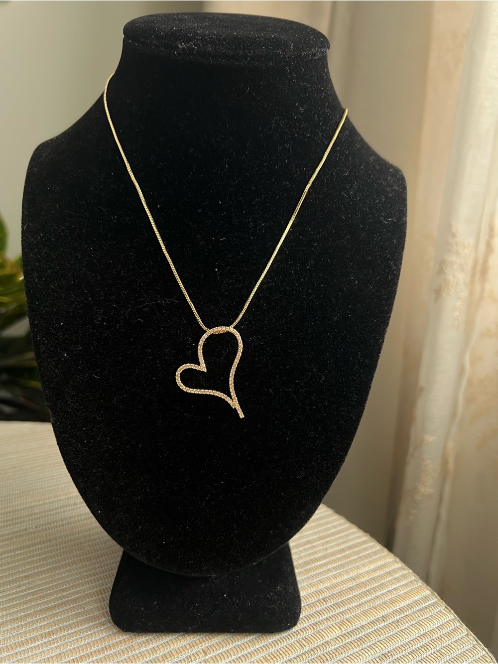 🩷-Gold pavé asymmetric Heart Pendant Necklace